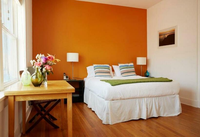استودیوی استاندارد, Venice Suites