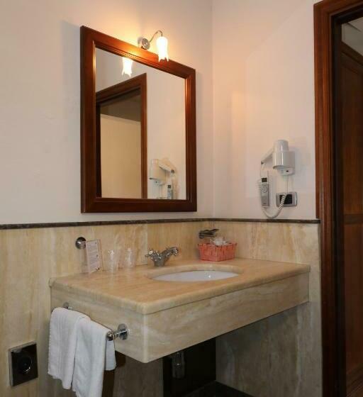 标准间, Villa Lampedusa