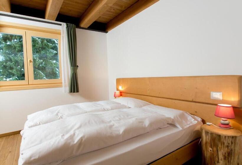 带1个卧室的带阳台的公寓, Residence Civetta