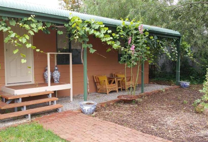 Дом 3 Спальни, Amy S House Bed & Breakfast