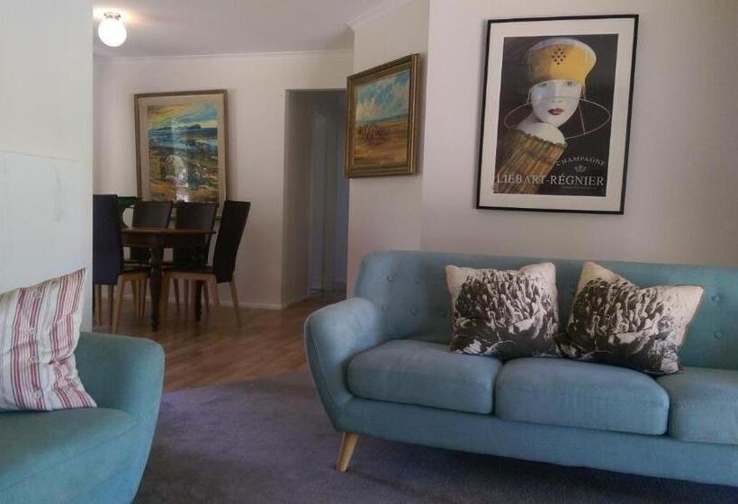 Дом 3 Спальни, Amy S House Bed & Breakfast