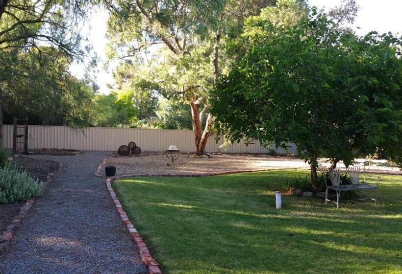 Дом 3 Спальни, Amy S House Bed & Breakfast