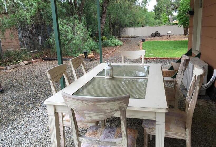 Дом 3 Спальни, Amy S House Bed & Breakfast