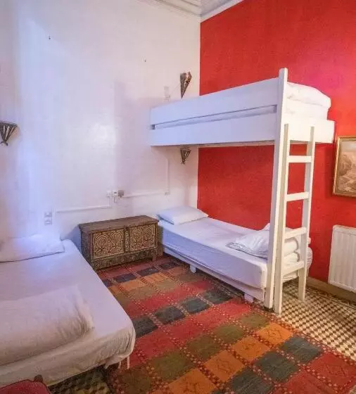 اتاق استاندارد سه نفره, Bayt Alice Hostel