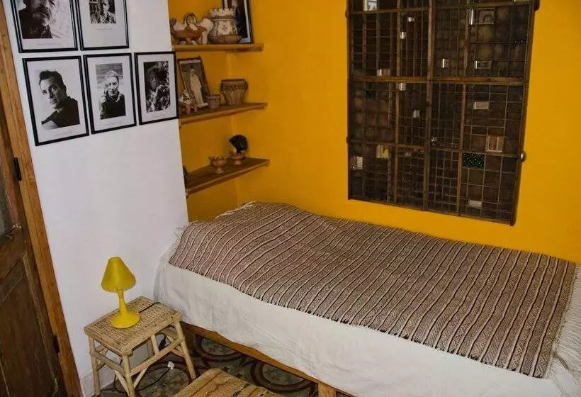 اتاق استاندارد یک نفره, Bayt Alice Hostel