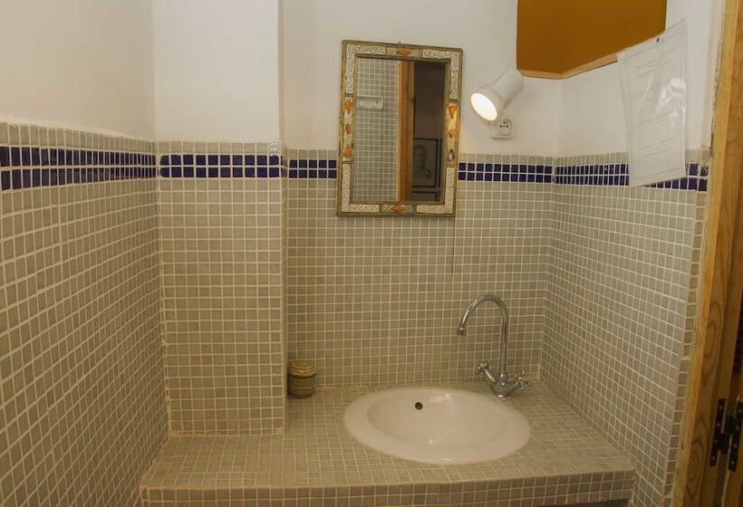 اتاق استاندارد یک نفره, Bayt Alice Hostel