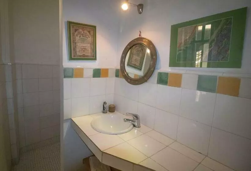 اتاق استاندارد, Bayt Alice Hostel