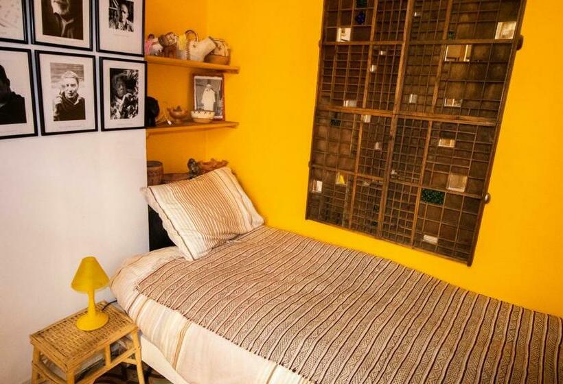 اتاق استاندارد یک نفره, Bayt Alice Hostel