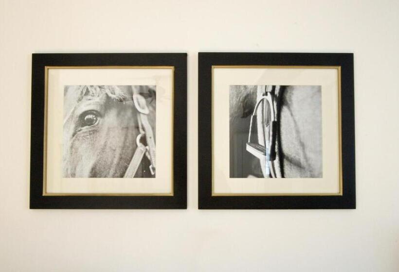 جناح, Old Saco Inn