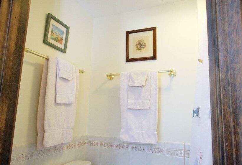 غرفة قياسية, Old Saco Inn