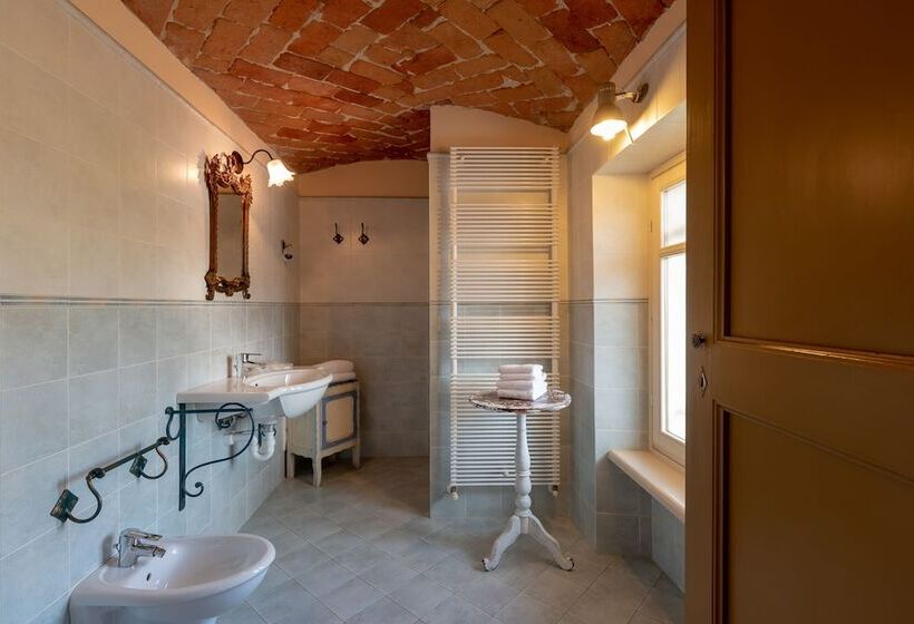 חדר סופריור, San Martino Langhe