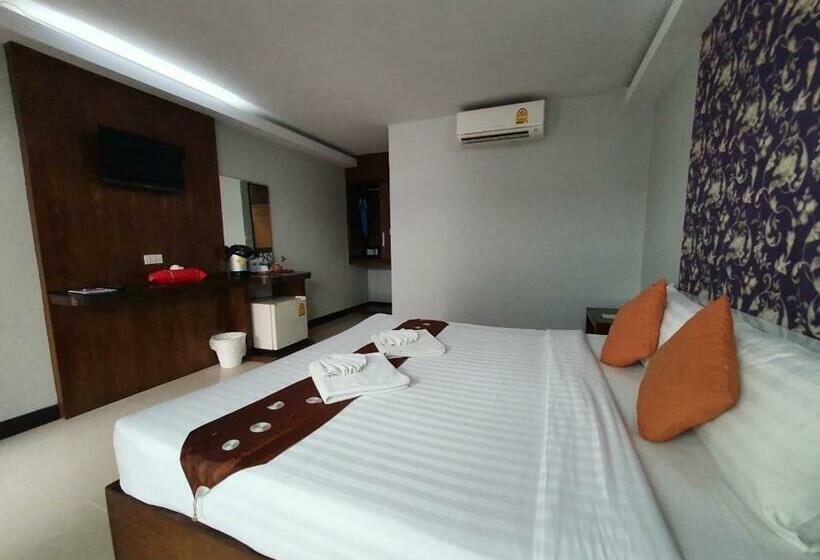 디럭스 룸, Ibiza Phi Phi