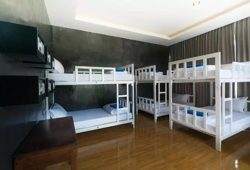 Cama em Quarto Compartilhado, Ibiza Phi Phi