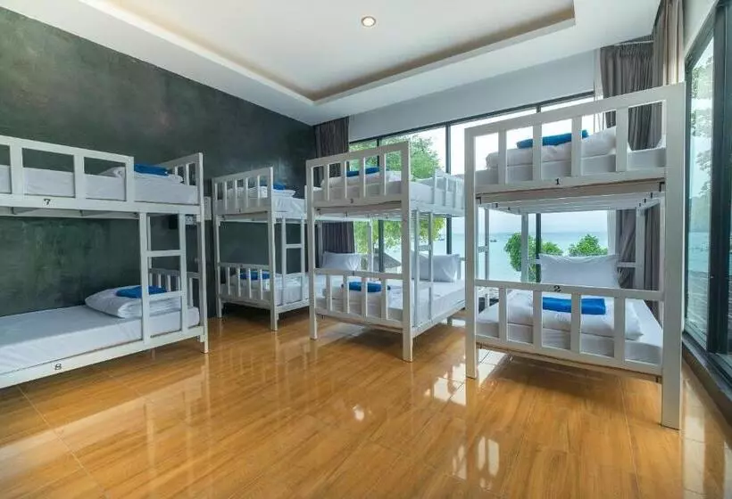 Cama em Quarto Compartilhado, Ibiza Phi Phi
