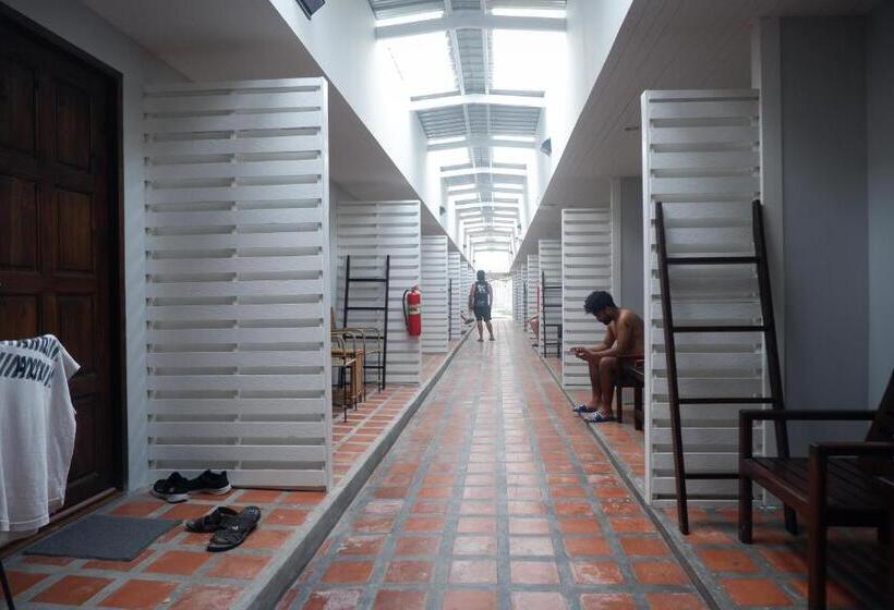 디럭스 룸, Ibiza Phi Phi