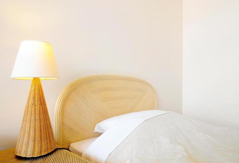 Номер Стандарт, Marine Lodge Marea