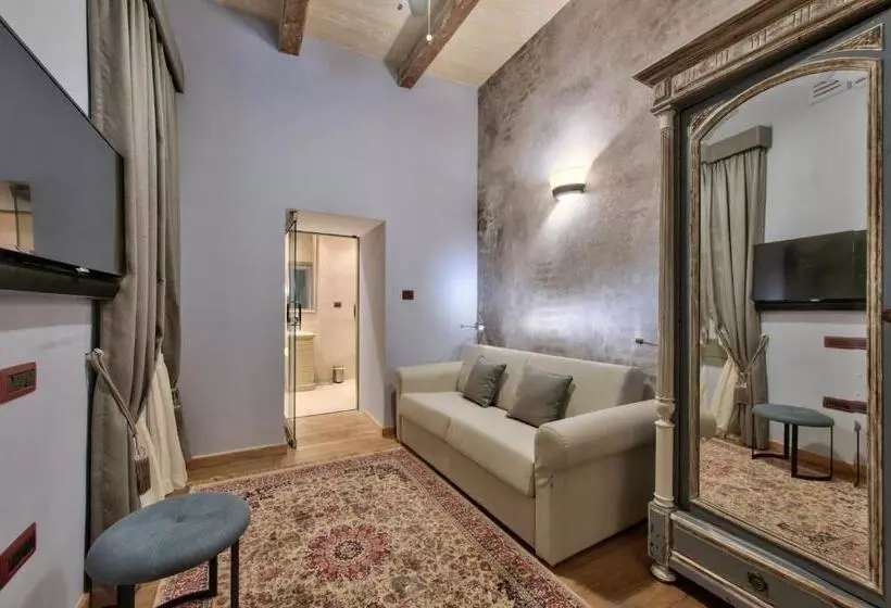 سوییت لوکس, Palazzo Consiglia Ik Collection
