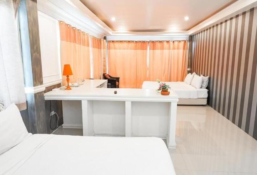 패밀리 스위트, Phuket Airport Inn