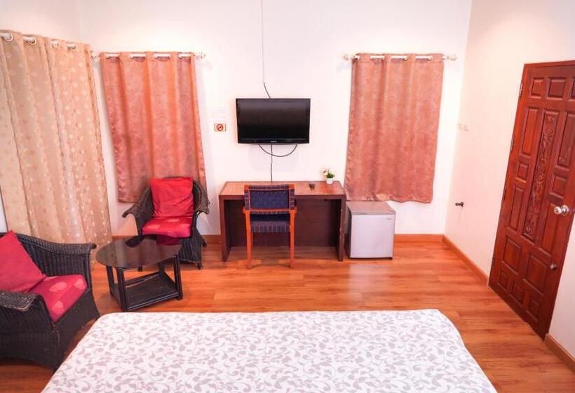 디럭스 룸, Phuket Airport Inn