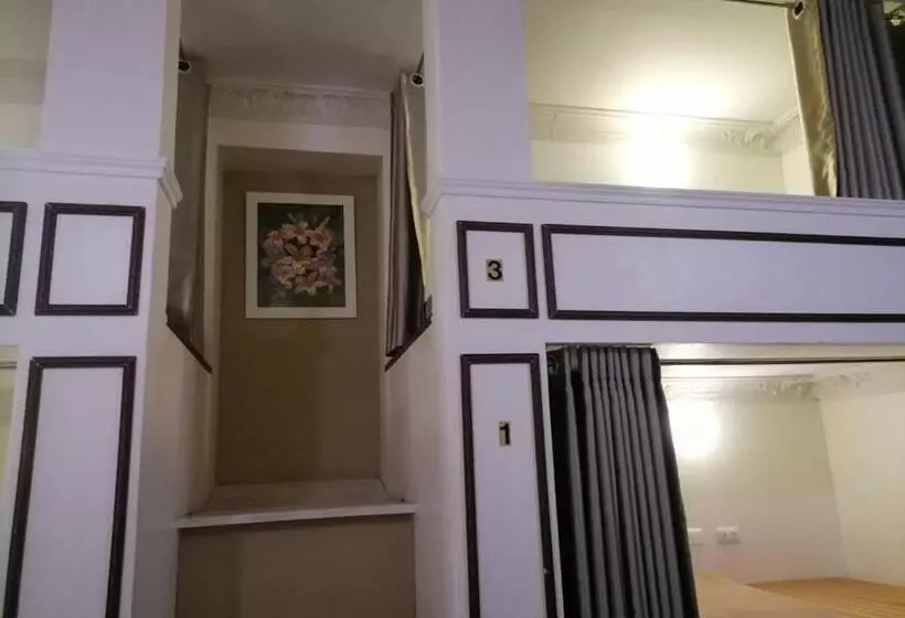 ルームシェアのワンベッド, Phuket Airport Inn