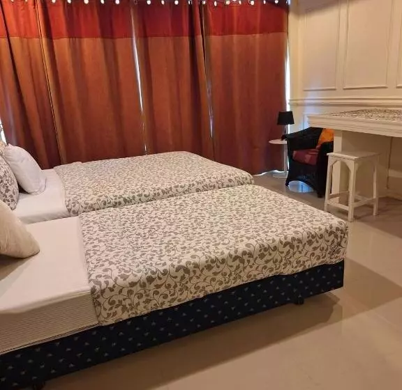 ファミリーステューディオ, Phuket Airport Inn