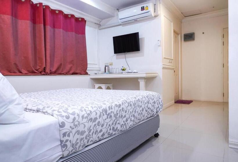 패밀리 스튜디오, Phuket Airport Inn