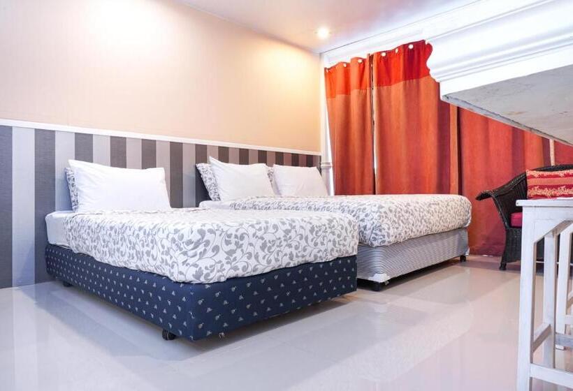 패밀리 스튜디오, Phuket Airport Inn