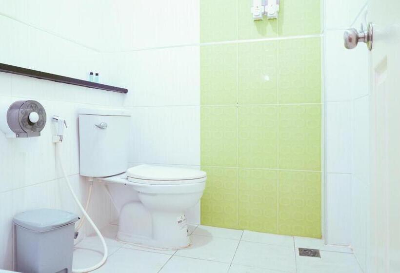 패밀리 스튜디오, Phuket Airport Inn