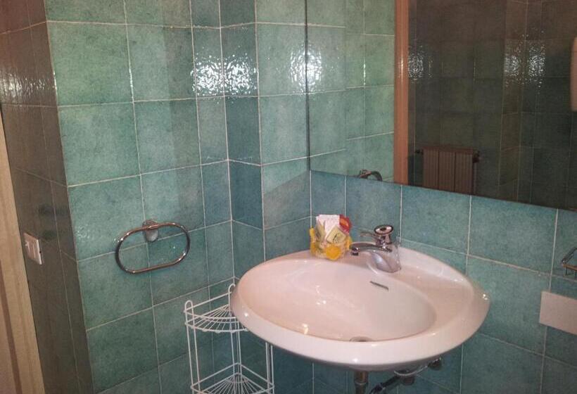 Habitación Comfort con Balcón, Post