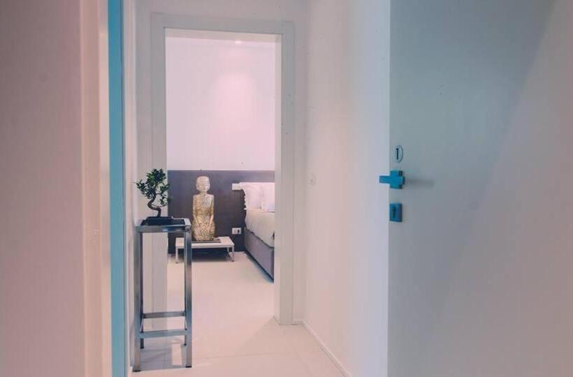 سوییت لوکس, Siracusa Luxury Apartment