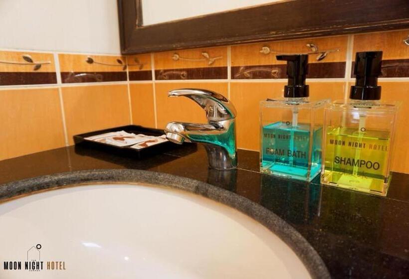 스탠다드 룸, The Moon Night Ao Nang