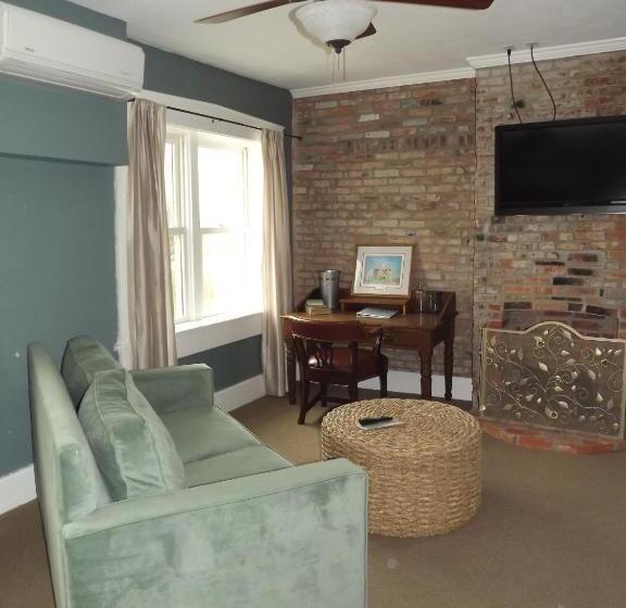 デラックスルーム, William Watson