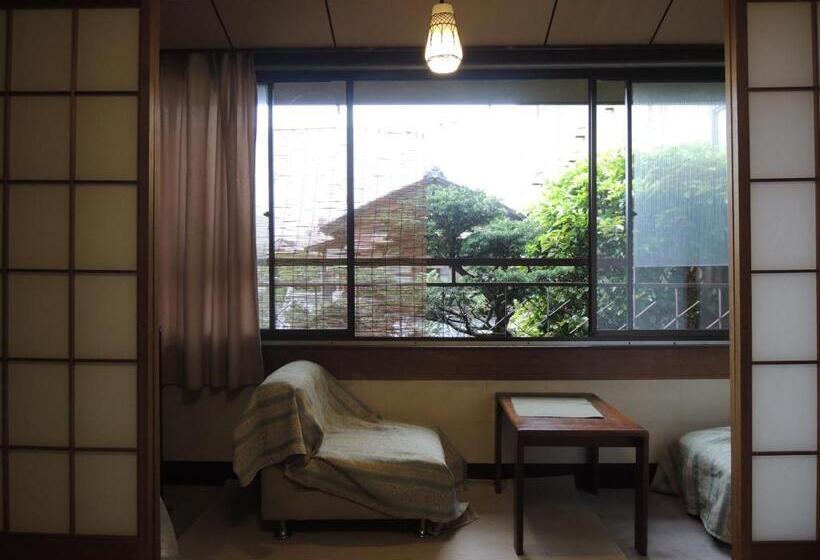 غرفة قياسية مطلّة علي الحديقة, Tsubakiso