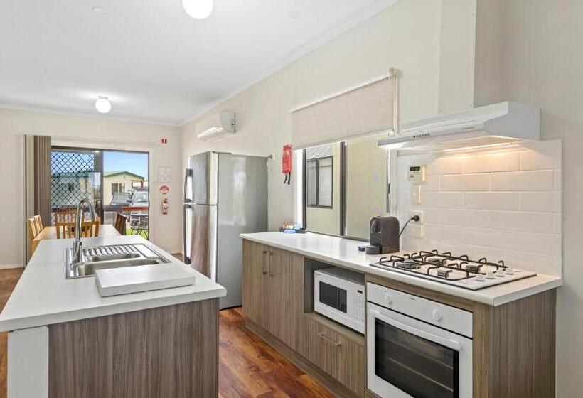 کابین, Discovery Parks  Adelaide Beachfront