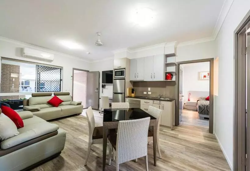 ２ベッドルーム家族用アパートメント, Athena Motel Apartments