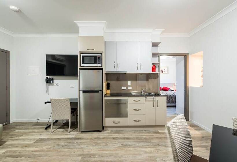 شقة عائلية غرفتين نوم, Athena Motel Apartments