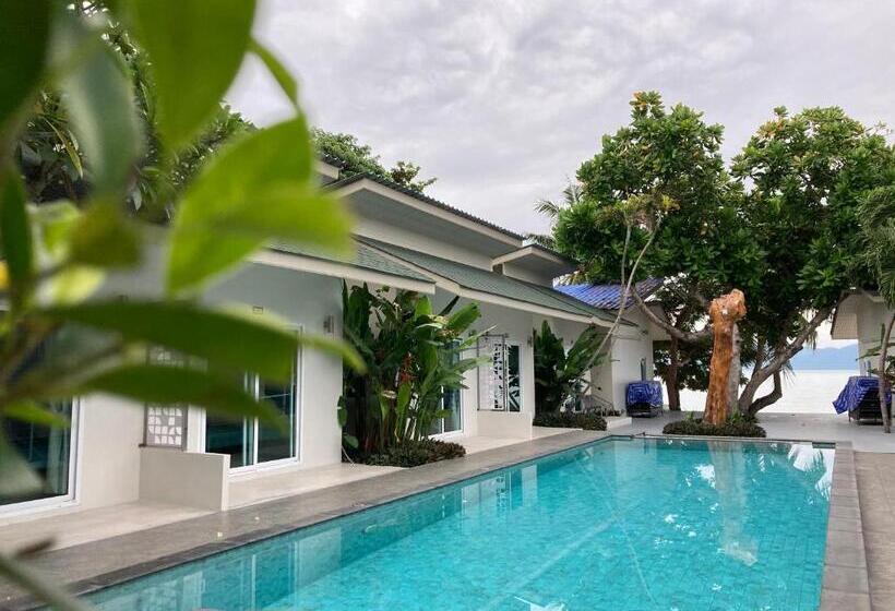 Номер Стандарт Вид на Бассейн, Baanfah Resort Samui