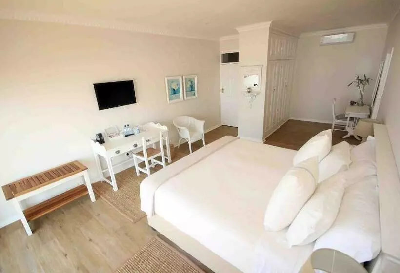 اتاق لوکس با چشمانداز دریا, Fairlight Beach House