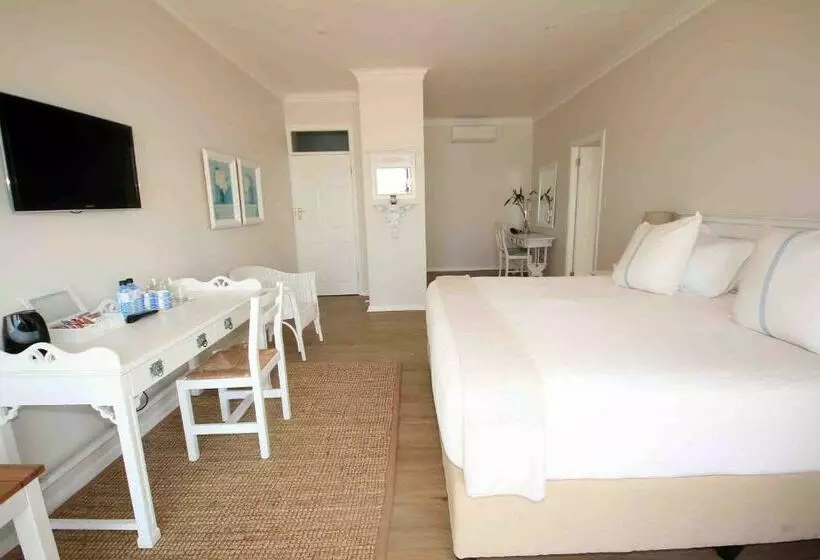 اتاق لوکس با چشمانداز دریا, Fairlight Beach House