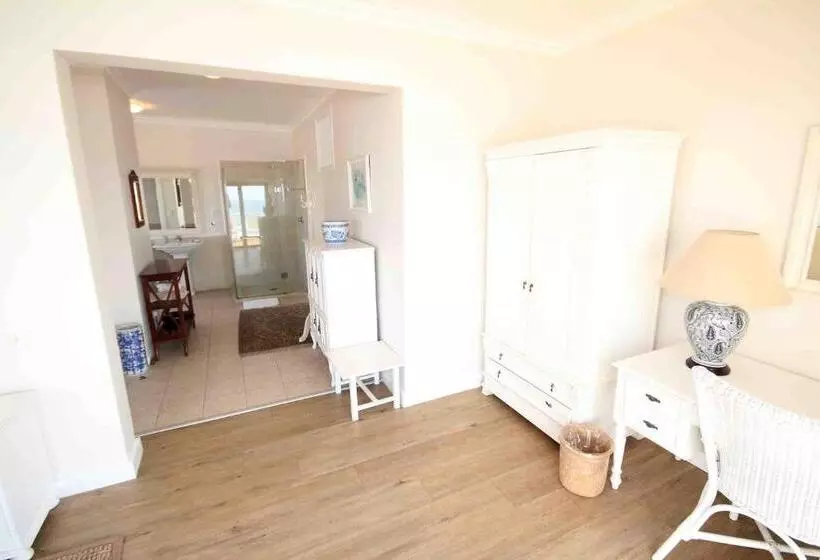 اتاق سوپریور با چشمانداز دریا, Fairlight Beach House