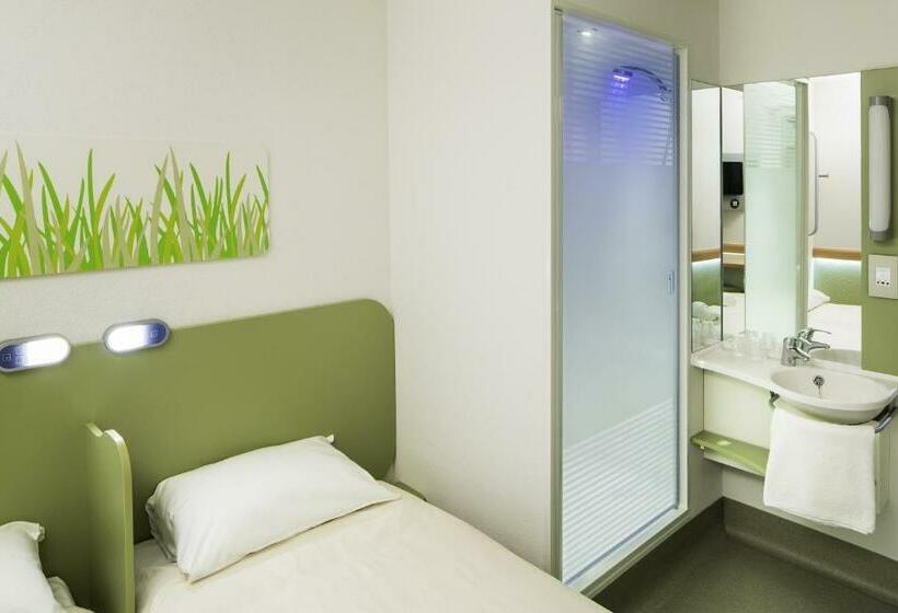Номер Стандарт, Ibis Budget Zurich Airport