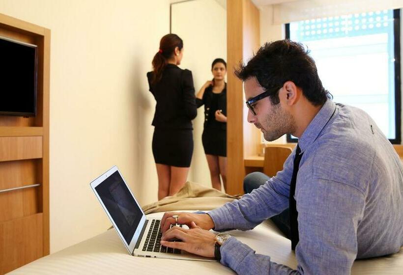 スタンダードルーム, Ibis Chennai City Centre An Accor Brand