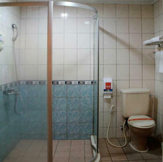 اتاق اکونومی, Persimmon