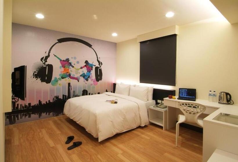 اتاق استاندارد, Persimmon