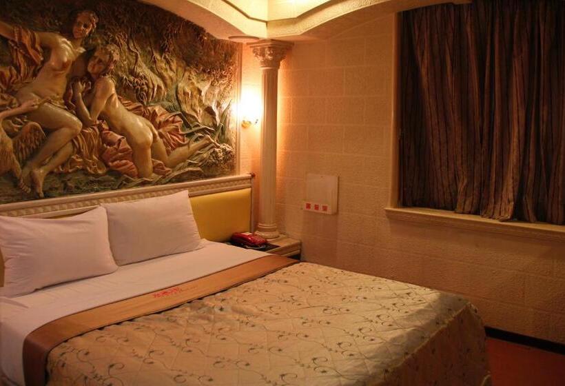 Economy Quadruple Room, Persimmon