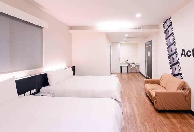 اتاق استاندارد چهار تخته, Persimmon