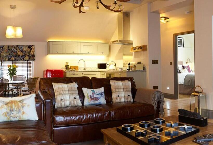 Дом 2 Спальни, The Plough Inn & Cottages