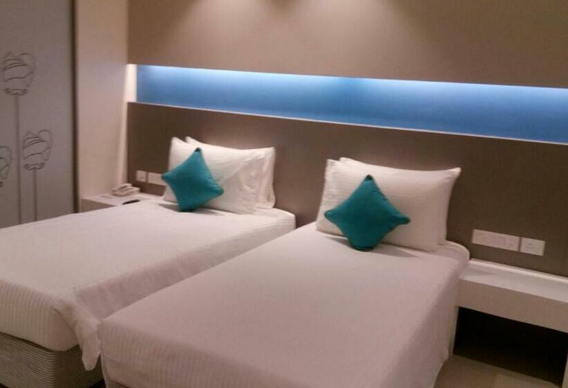 Deluxe Room, Zibe Coimbatore By Grt Hotels