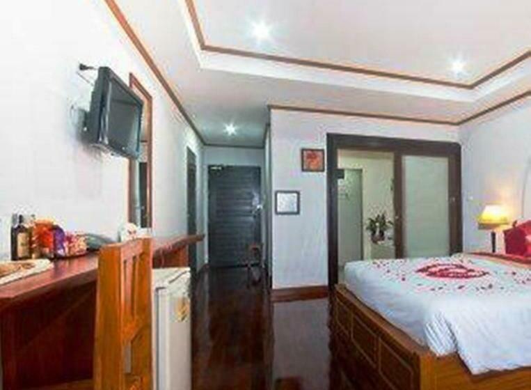 סוויטה, Lipa Bay Resort