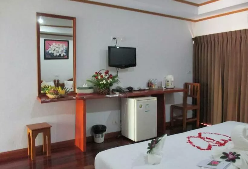 スイート, Lipa Bay Resort